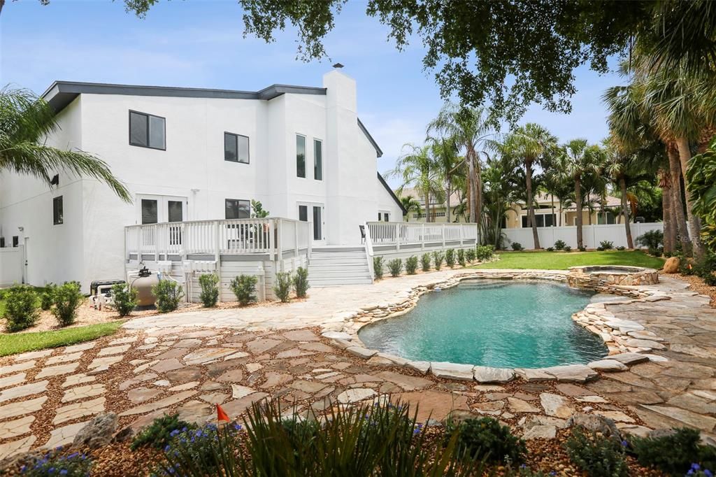 Recently Sold: $1,350,000 (5 beds, 3 baths, 3573 Square Feet)