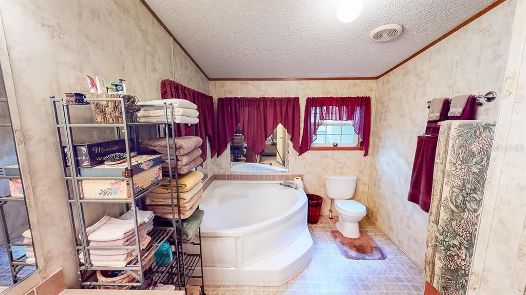 Недавно продано: $234,900 (3 спален, 2 ванн, 1352 Квадратных фут)