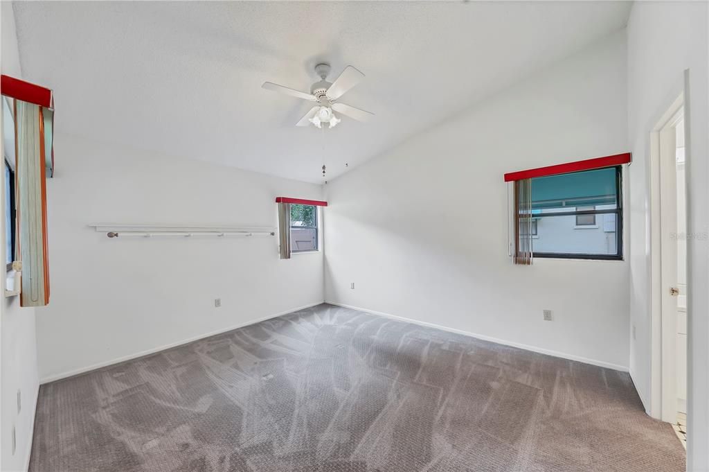 Recently Sold: $225,000 (2 beds, 2 baths, 1100 Square Feet)