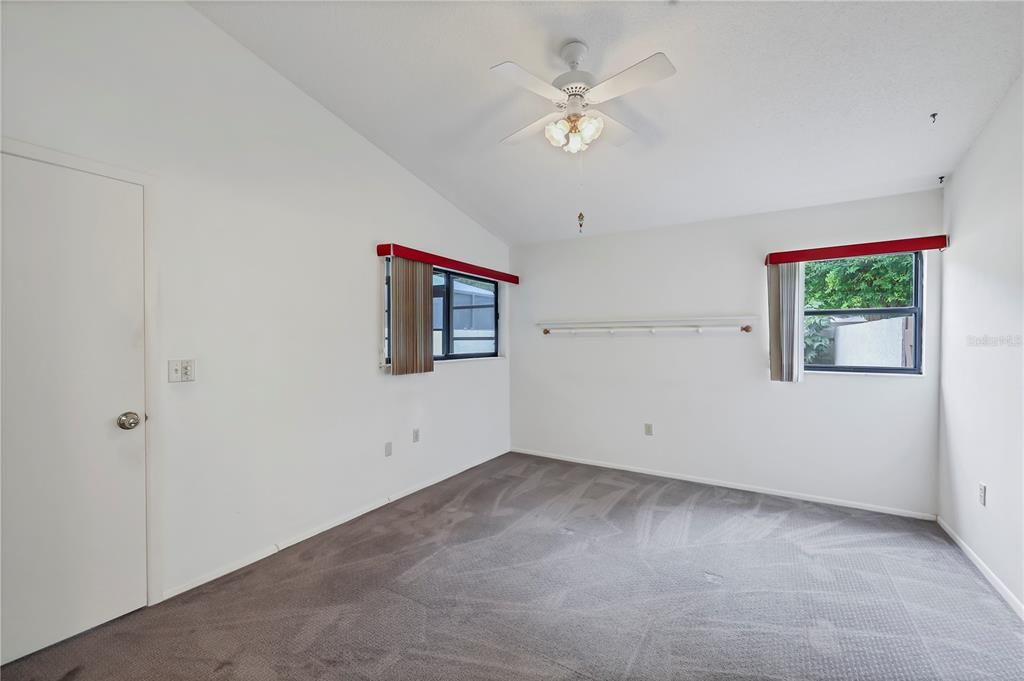 Recently Sold: $225,000 (2 beds, 2 baths, 1100 Square Feet)