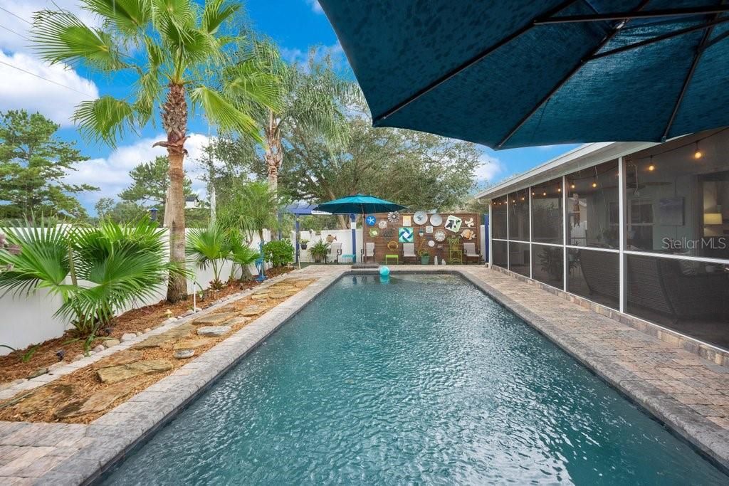 Recently Sold: $429,000 (4 beds, 2 baths, 1684 Square Feet)