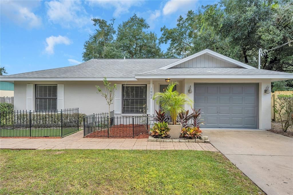 Recently Sold: $235,000 (3 beds, 2 baths, 1172 Square Feet)