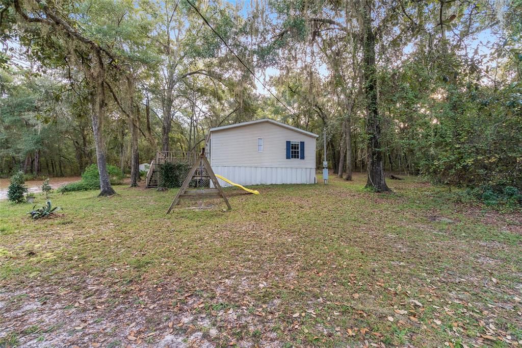 Recently Sold: $135,000 (3 beds, 2 baths, 1404 Square Feet)