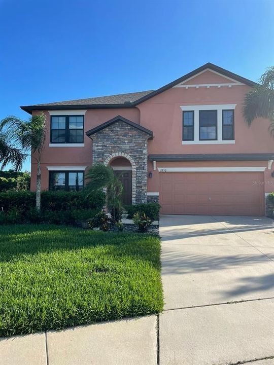 Recently Rented: $2,050 (4 beds, 2 baths, 2787 Square Feet)