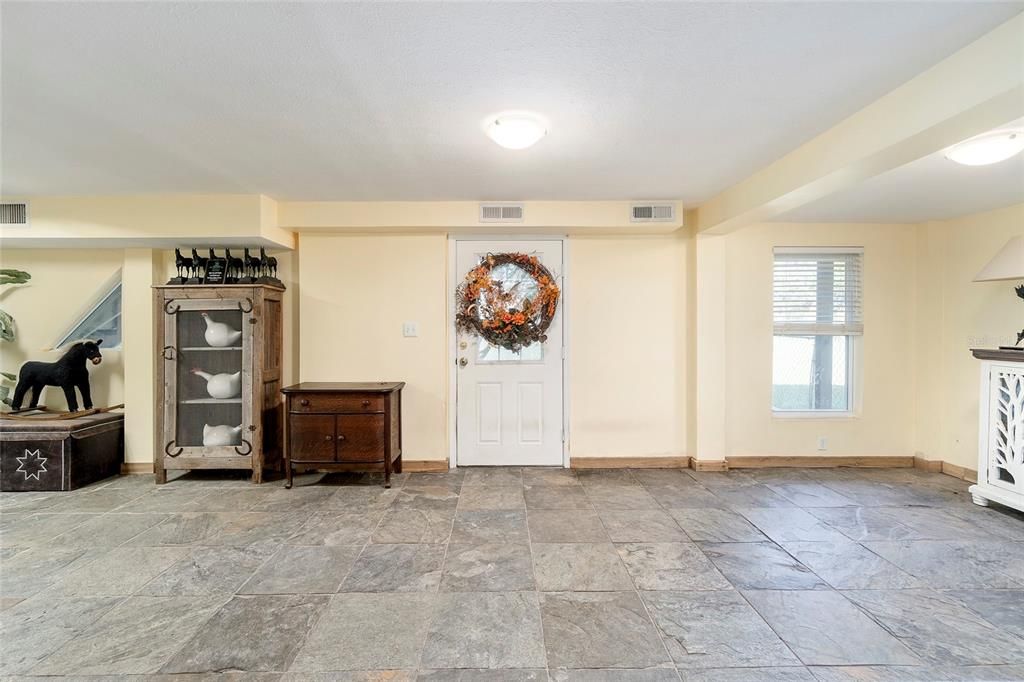 Foyer & Living room (1st floor)