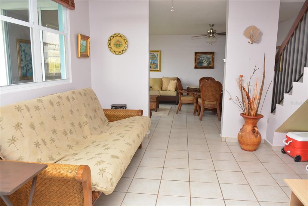 Vendido Recientemente: $225,000 (3 camas, 2 baños, 1605 Pies cuadrados)