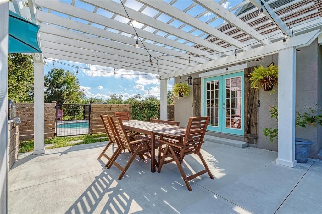 Recently Sold: $725,000 (3 beds, 3 baths, 2836 Square Feet)