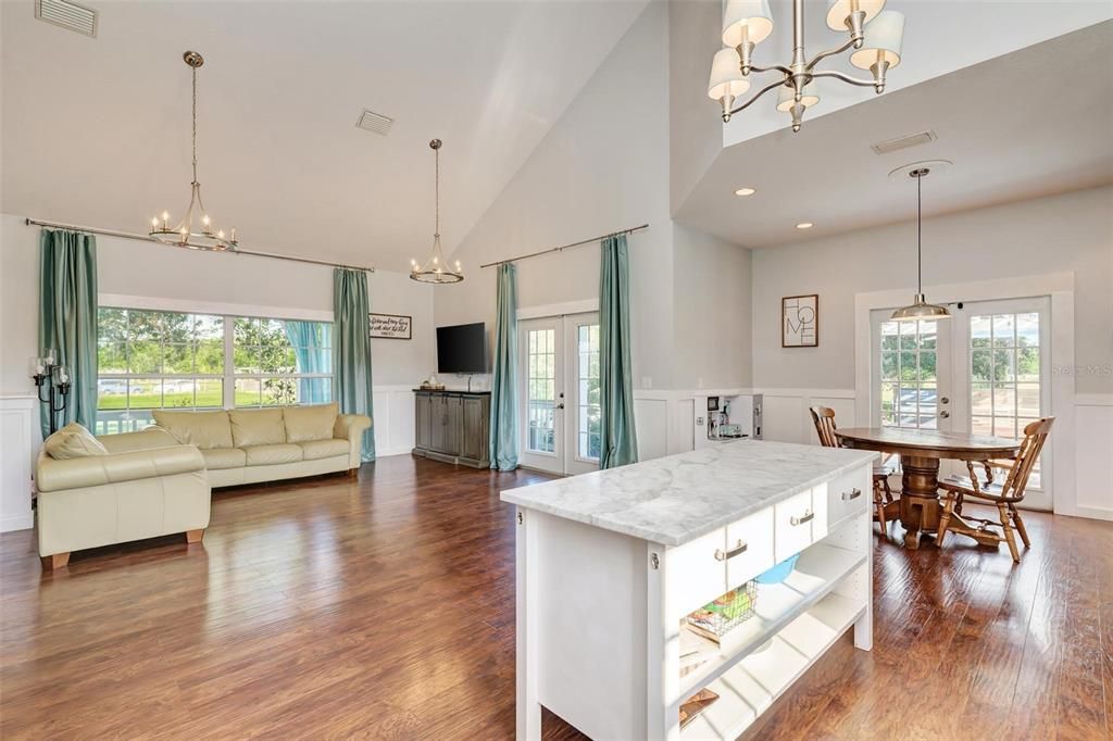 Recently Sold: $725,000 (3 beds, 3 baths, 2836 Square Feet)