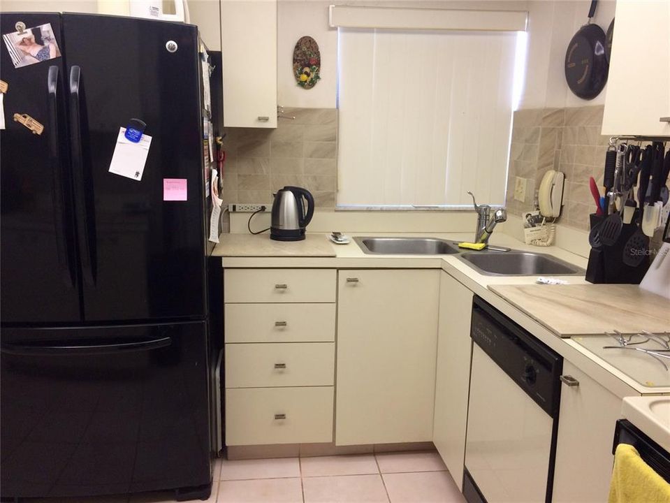 For Rent: $6,500 (2 beds, 2 baths, 1293 Square Feet)