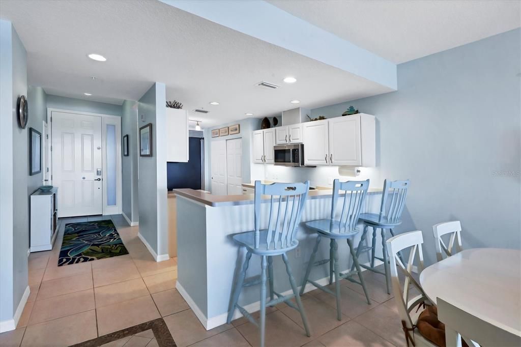 Recently Sold: $799,000 (2 beds, 2 baths, 1456 Square Feet)