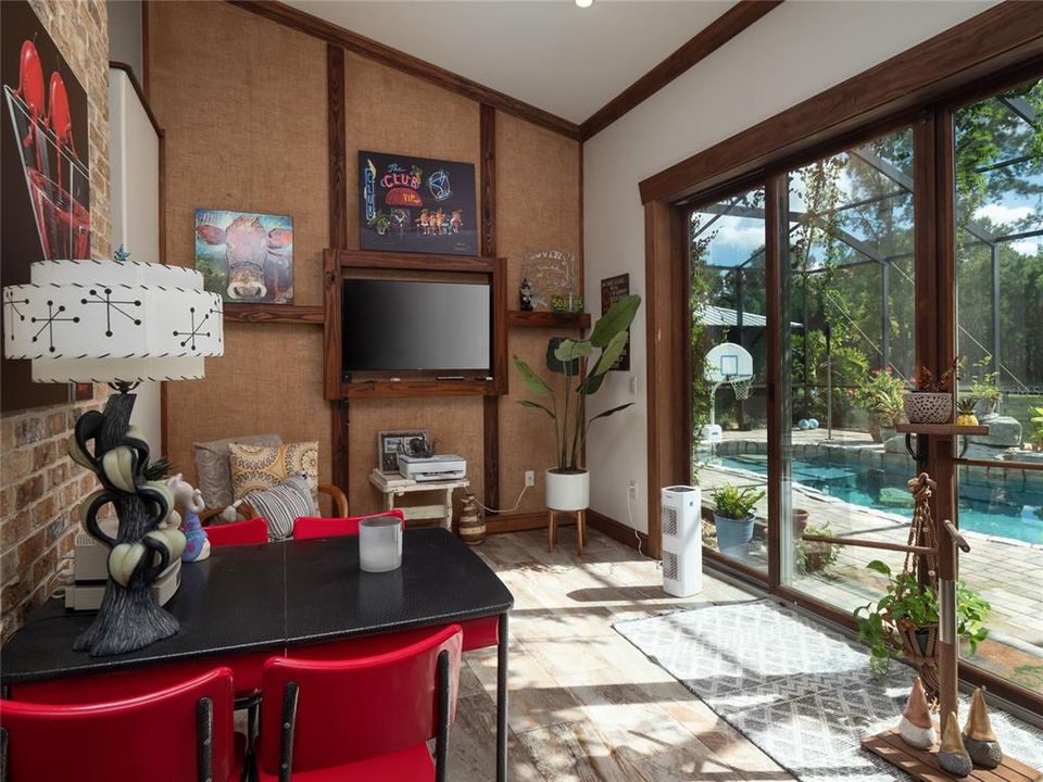 Recently Sold: $1,850,000 (3 beds, 3 baths, 3060 Square Feet)