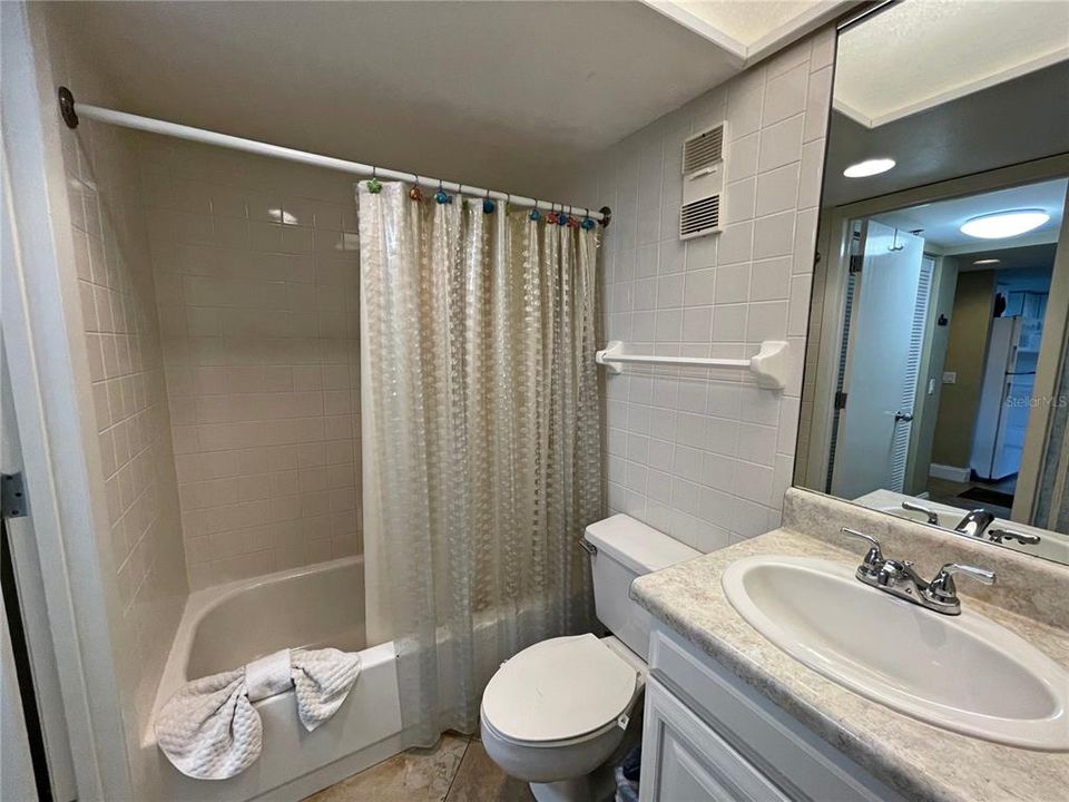 最近售出: $410,000 (1 贝兹, 2 浴室, 740 平方英尺)