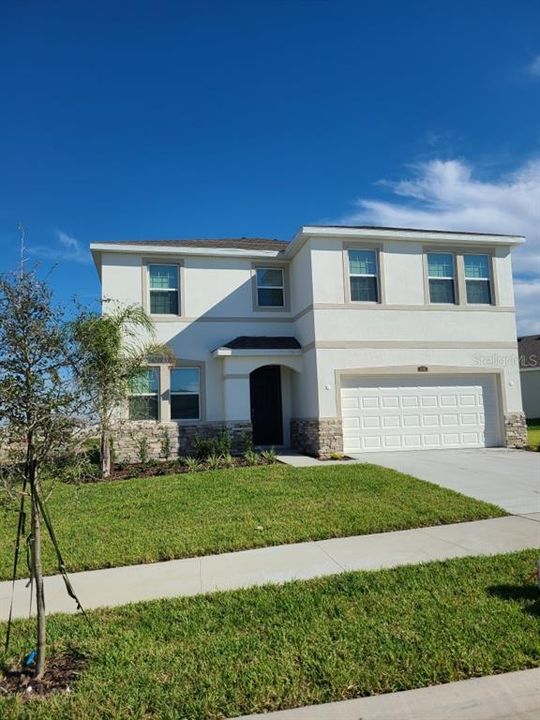 Recently Sold: $489,990 (4 beds, 3 baths, 2756 Square Feet)