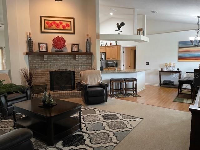 Recently Sold: $310,000 (4 beds, 3 baths, 1963 Square Feet)