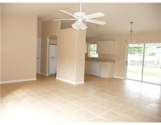 Recently Rented: $1,600 (3 beds, 2 baths, 1535 Square Feet)