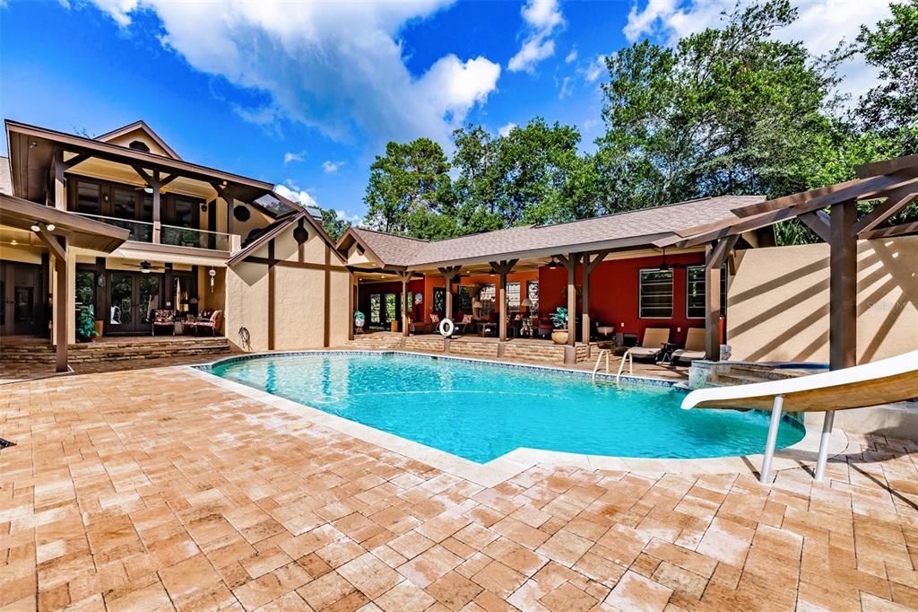 Recently Sold: $1,250,000 (4 beds, 4 baths, 4885 Square Feet)