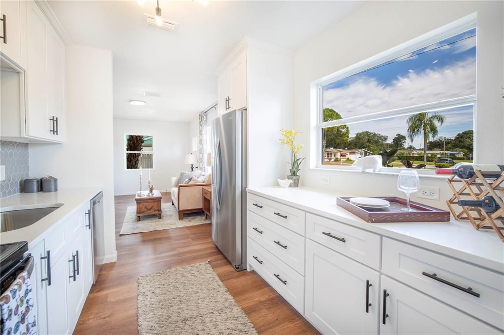 Recently Sold: $295,000 (2 beds, 2 baths, 948 Square Feet)