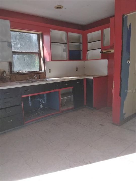 Vendido Recientemente: $59,900 (2 camas, 2 baños, 896 Pies cuadrados)