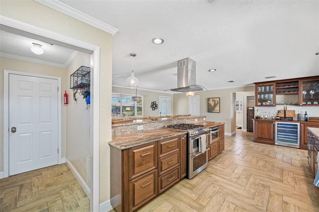 Recently Sold: $1,225,000 (3 beds, 3 baths, 1790 Square Feet)