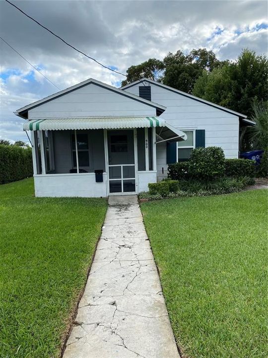 最近租的: $22,200 (2 贝兹, 1 浴室, 1000 平方英尺)