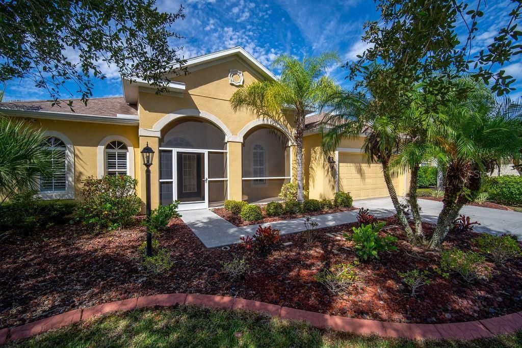Recently Sold: $449,000 (3 beds, 2 baths, 2297 Square Feet)