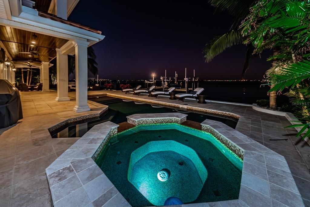 Recently Sold: $3,970,000 (4 beds, 4 baths, 5138 Square Feet)