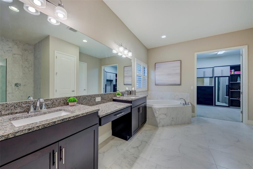 Recently Sold: $1,350,000 (4 beds, 3 baths, 3167 Square Feet)