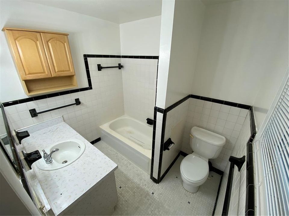 最近租的: $1,499 (3 贝兹, 2 浴室, 1456 平方英尺)
