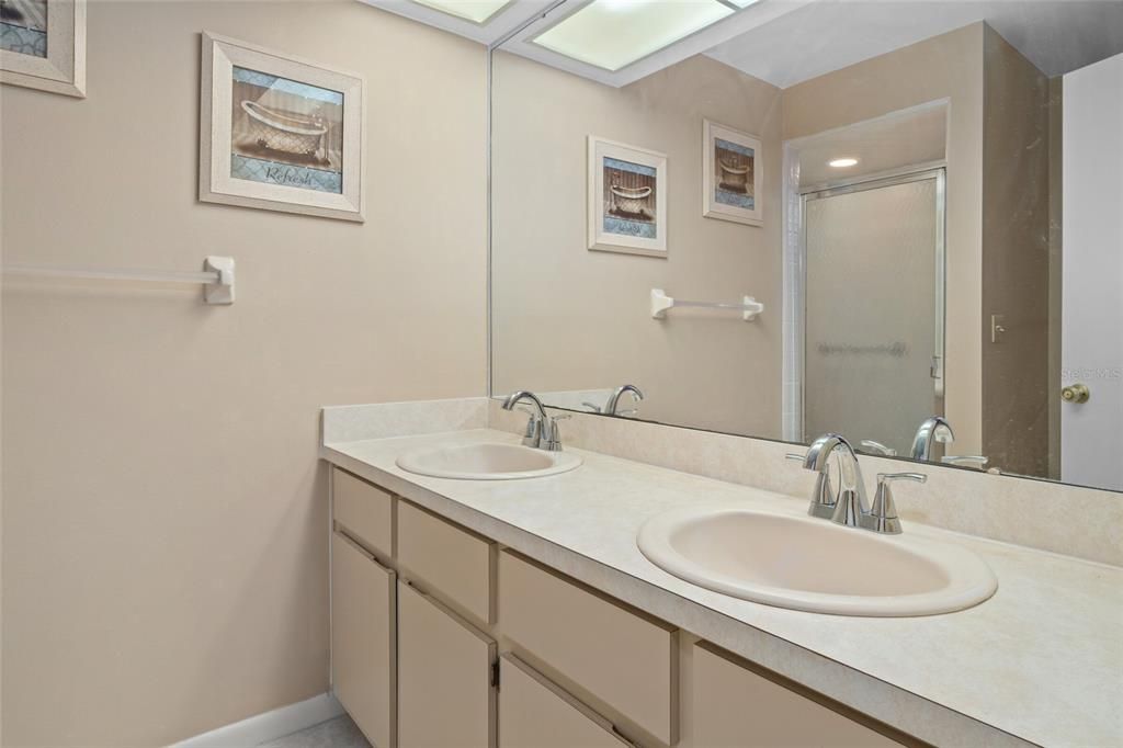 最近售出: $185,000 (2 贝兹, 2 浴室, 1485 平方英尺)