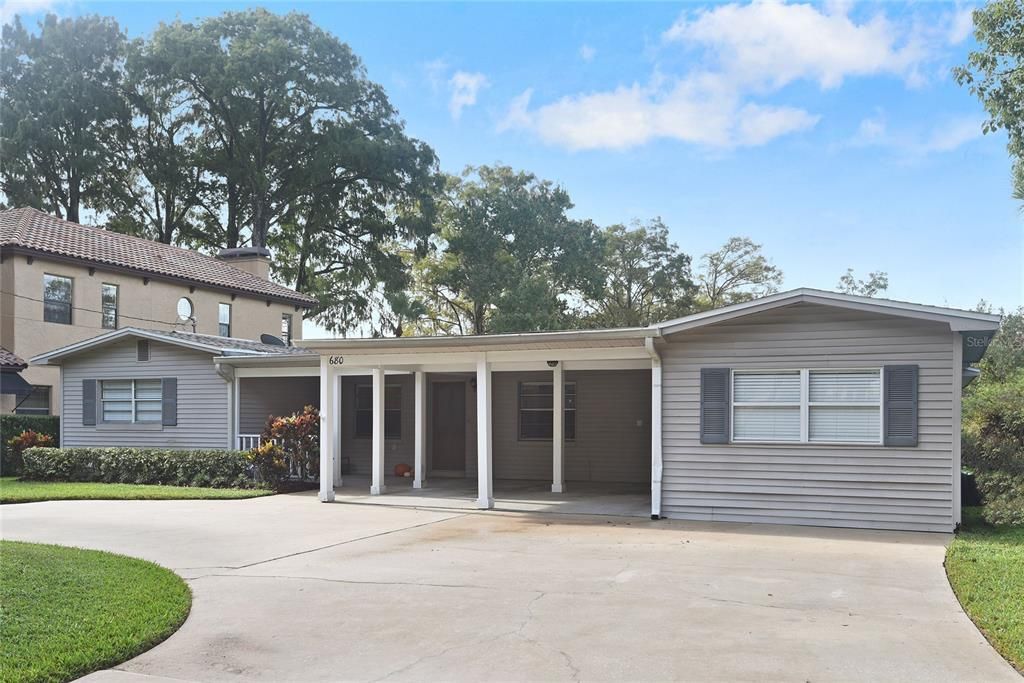 Recently Sold: $995,000 (3 beds, 3 baths, 2370 Square Feet)