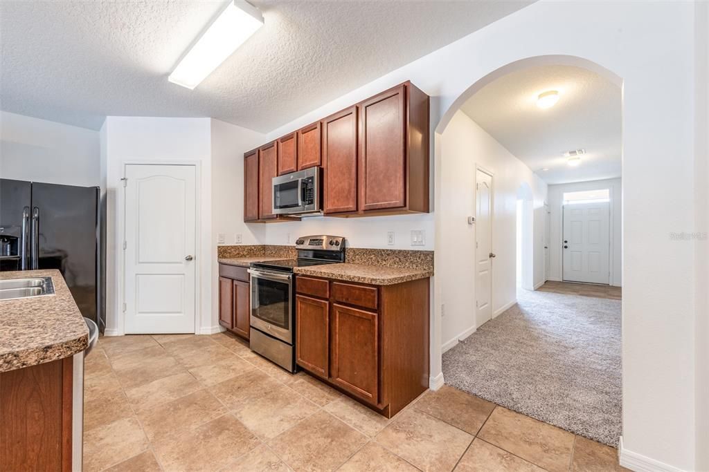 Recently Sold: $379,000 (4 beds, 2 baths, 1846 Square Feet)