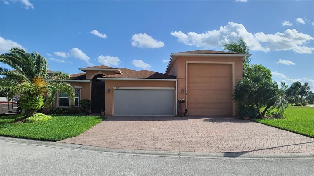 Recently Sold: $459,000 (2 beds, 2 baths, 1739 Square Feet)