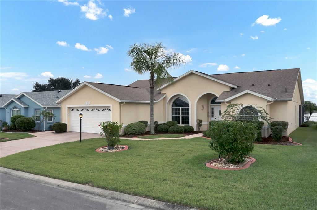 Recently Sold: $395,000 (3 beds, 2 baths, 2255 Square Feet)