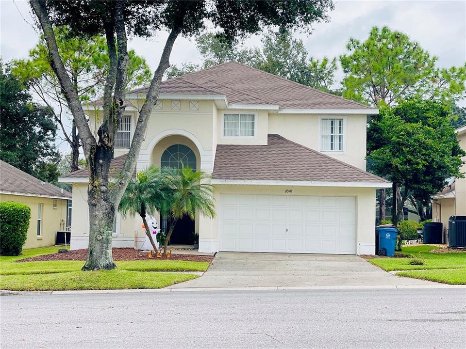 Recently Sold: $420,000 (6 beds, 3 baths, 3027 Square Feet)