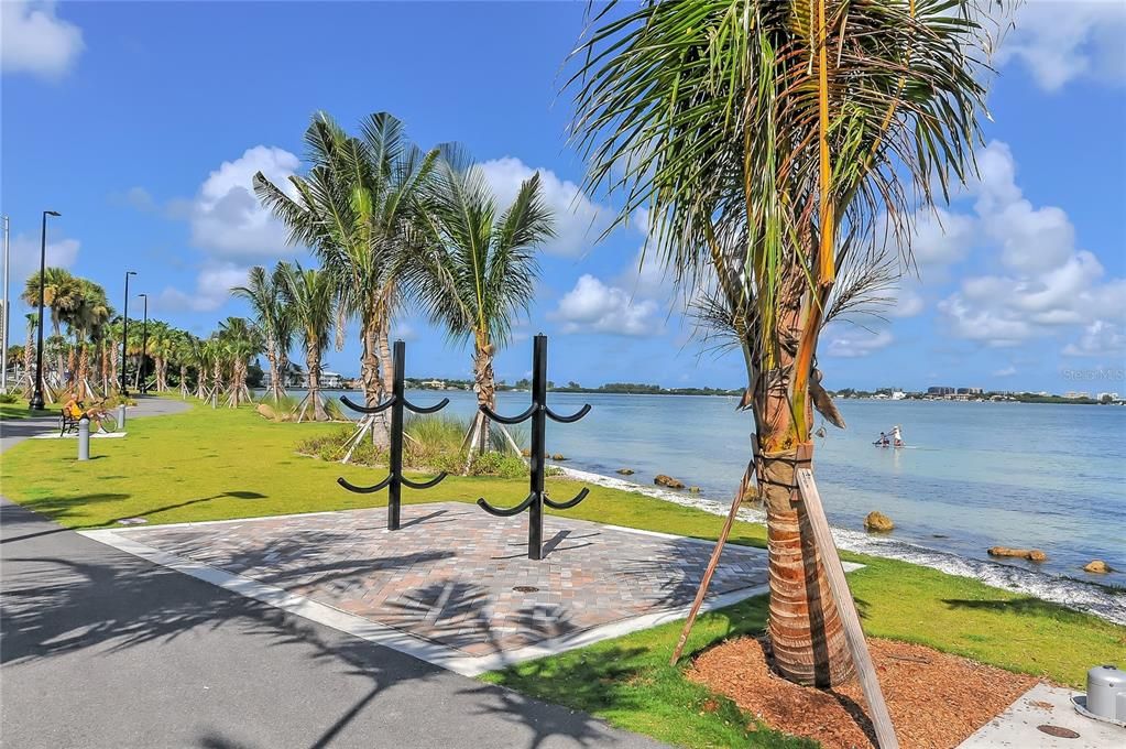 Recently Sold: $1,590,000 (3 beds, 2 baths, 1861 Square Feet)