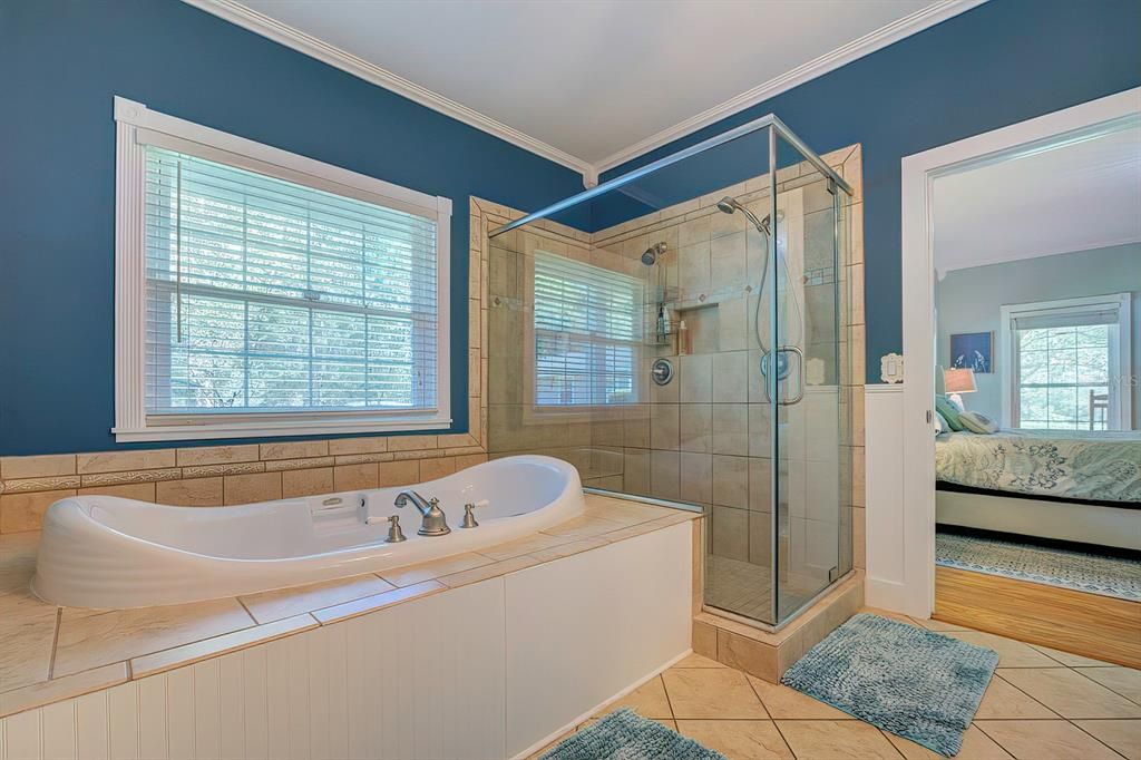 最近售出: $589,000 (3 贝兹, 2 浴室, 2466 平方英尺)