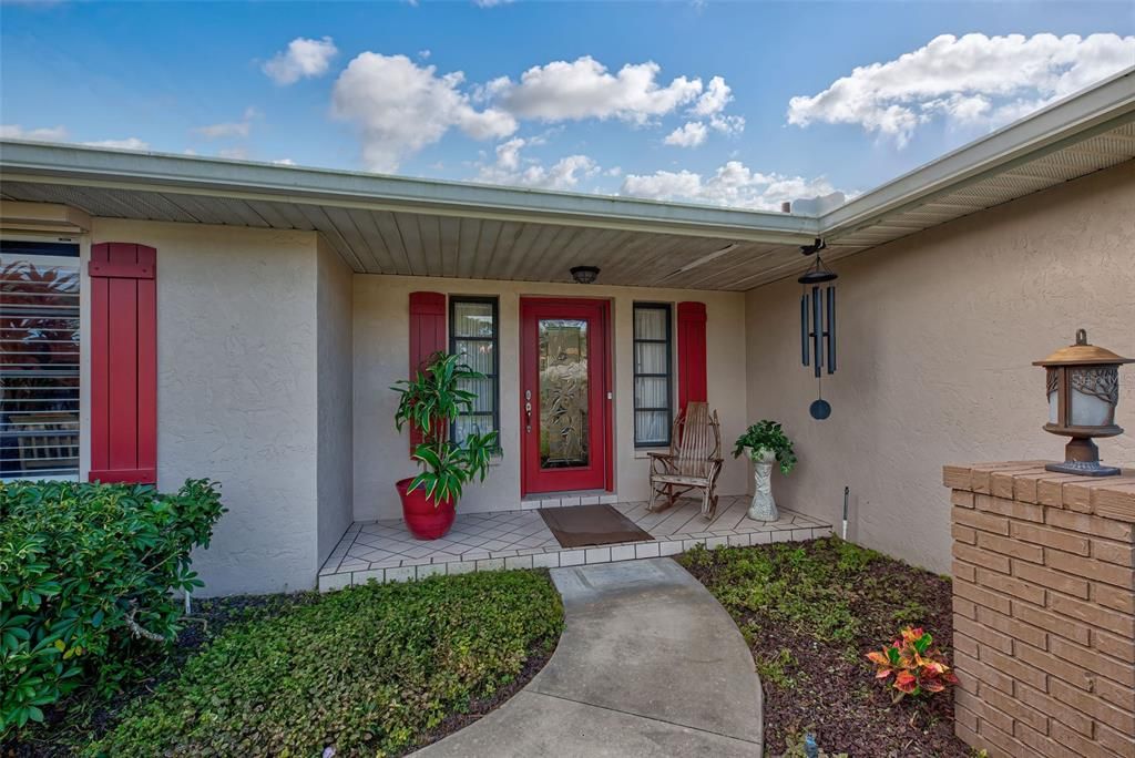 Recently Sold: $588,000 (3 beds, 3 baths, 2322 Square Feet)