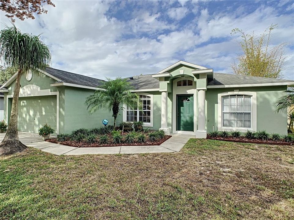 Recently Sold: $310,000 (3 beds, 2 baths, 1440 Square Feet)