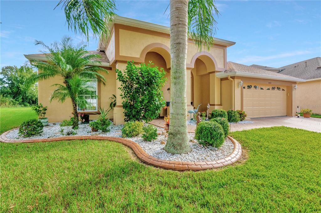 Recently Sold: $440,000 (3 beds, 2 baths, 2112 Square Feet)