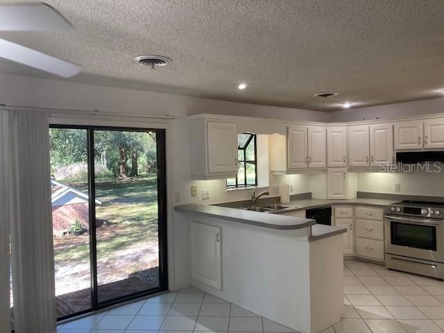 Recently Sold: $339,900 (2 beds, 1 baths, 1576 Square Feet)