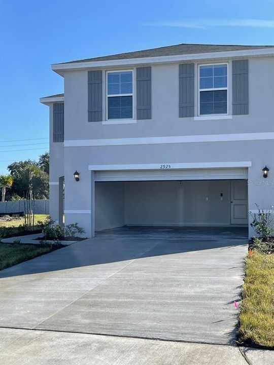 最近售出: $279,490 (4 贝兹, 2 浴室, 2008 平方英尺)