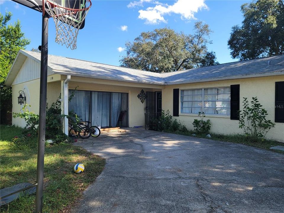 Recently Sold: $185,500 (3 beds, 2 baths, 1486 Square Feet)