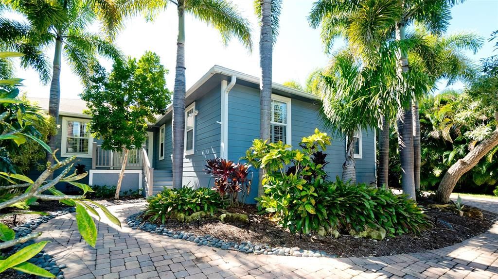 Recently Sold: $1,650,000 (4 beds, 2 baths, 1948 Square Feet)