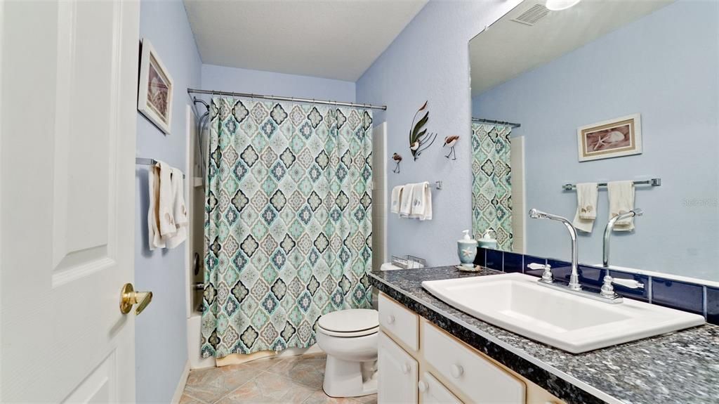最近售出: $1,650,000 (4 贝兹, 2 浴室, 1948 平方英尺)