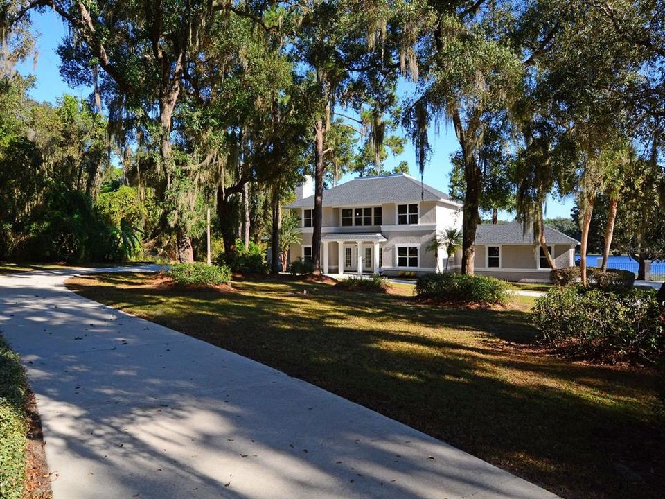 Fantastic LakeFront Home