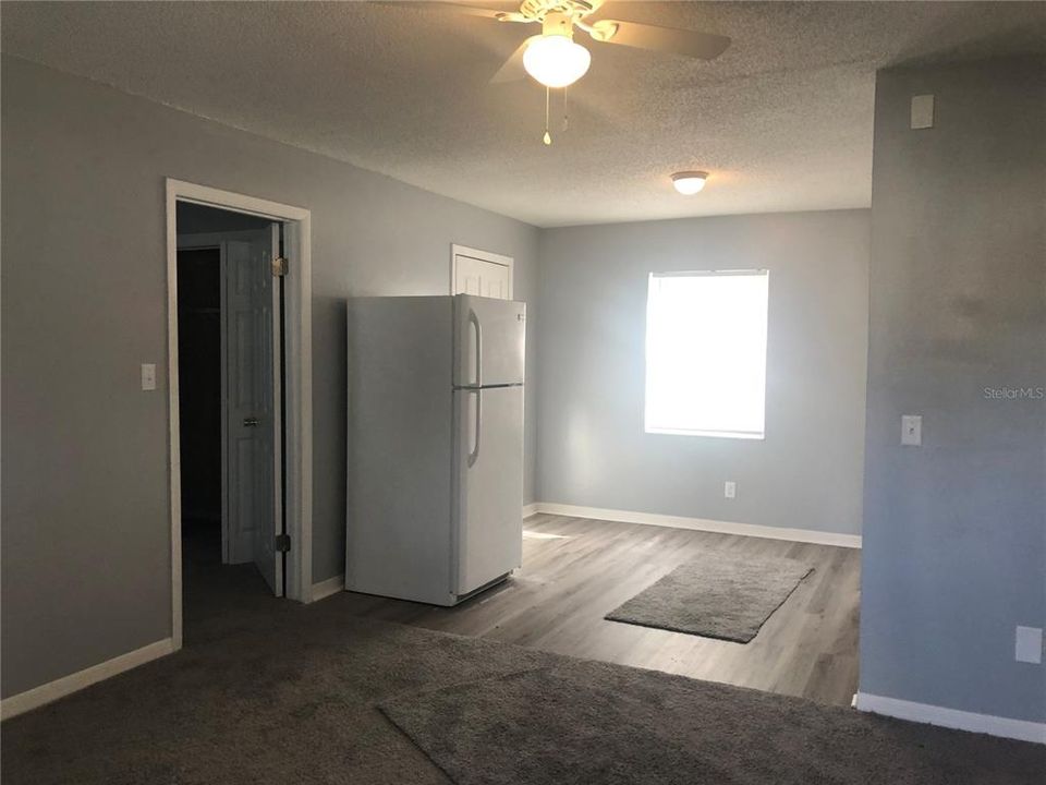 Recently Rented: $1,175 (3 beds, 1 baths, 912 Square Feet)