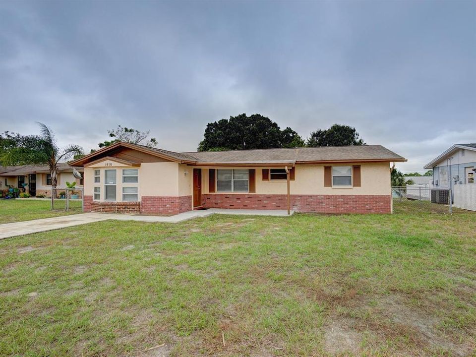 Recently Sold: $269,000 (4 beds, 1 baths, 1350 Square Feet)