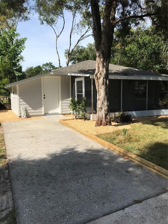 Recently Rented: $1,395 (2 beds, 1 baths, 1100 Square Feet)