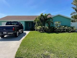Recently Sold: $1,650,000 (2 beds, 2 baths, 1607 Square Feet)