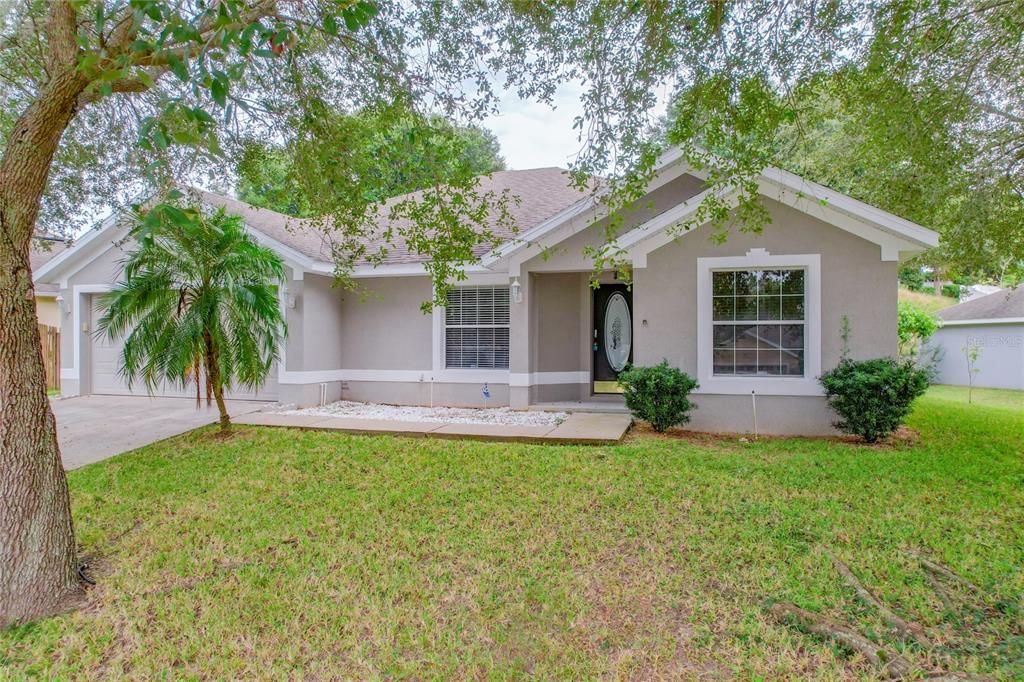 Recently Sold: $365,000 (4 beds, 2 baths, 1938 Square Feet)